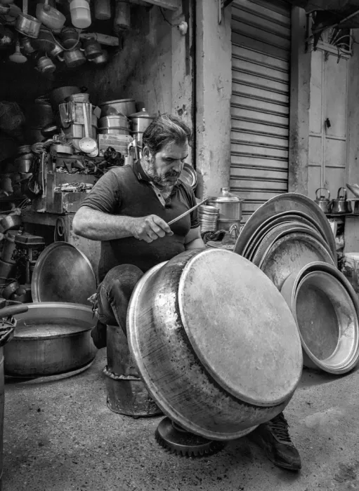 Alsofey, Bashar: Lavoro manuale