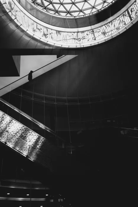 Damian: Escalier vers la sortie