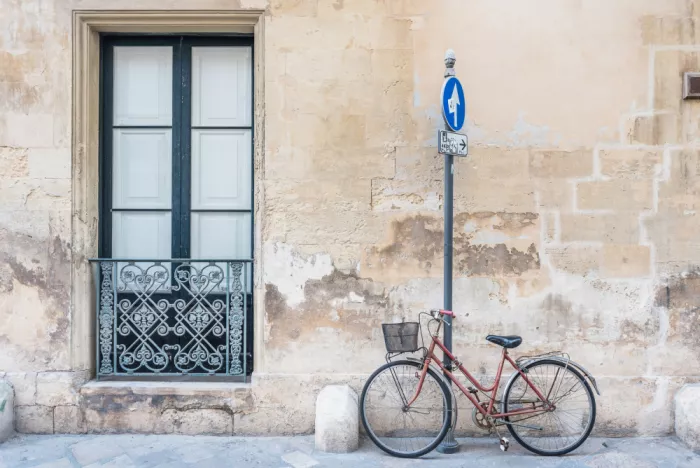 Photolovers: Street scene with bike