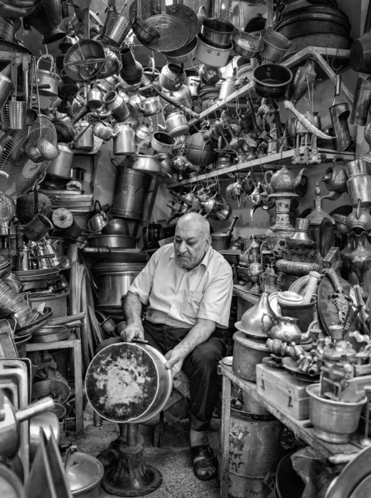 Alsofey, Bashar: Lavoro manuale