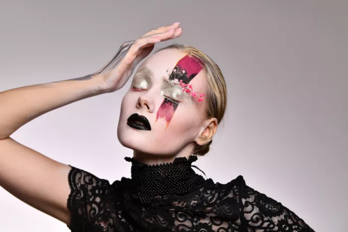 GIL, Yoram: Ruka