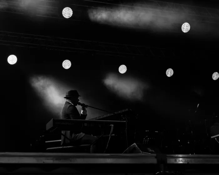 Tomici, Alexandru: Roberto Fonseca