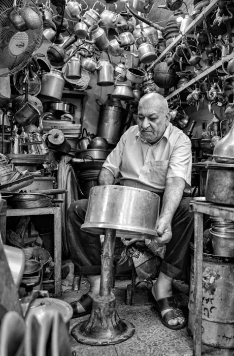 Alsofey, Bashar: Lavoro manuale