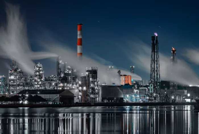Aliace/uesan: Vista nocturna de la zona industrial