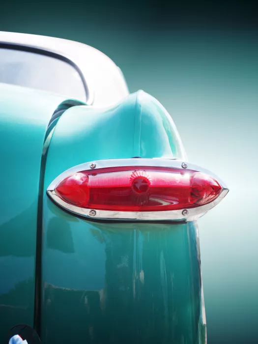 Gube, Beate: American classic car Deluxe 1951 Rear