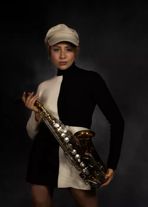 Bennion, David: Saxophonist