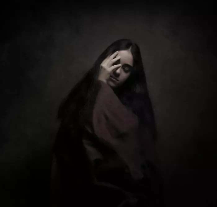 Hasheminasab, Moein: Chica persa