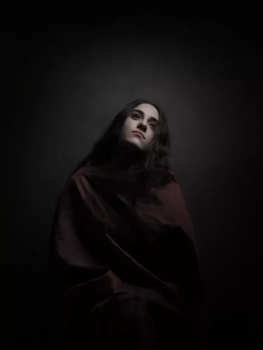 Hasheminasab, Moein: Chica persa