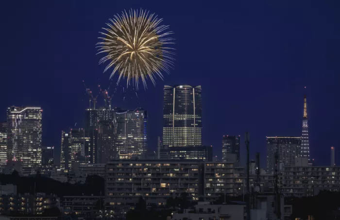 sirou.minami: Tokioer Feuerwerk