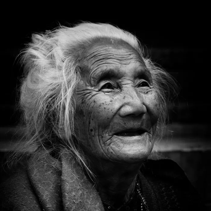 Prasad, Som: Old Lady
