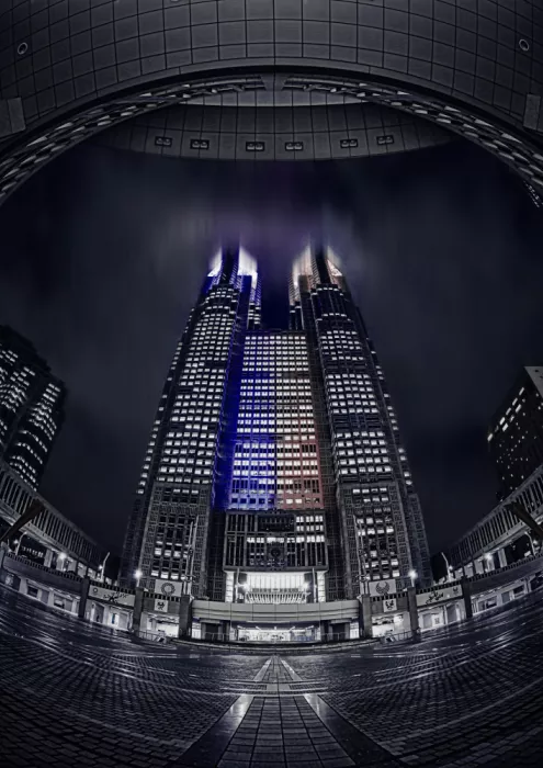 大山　儀高: Edificio del Governo Metropolitano di Tokyo nella pioggia