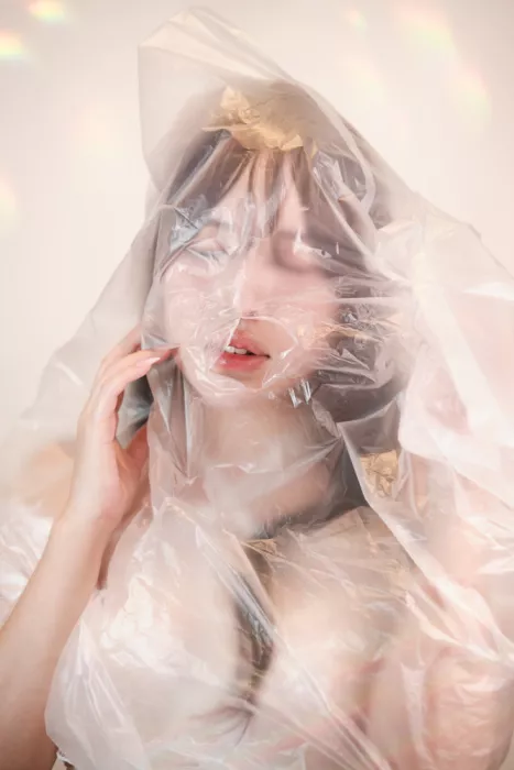 Ishikawa, Tomoki: Voile de plastique