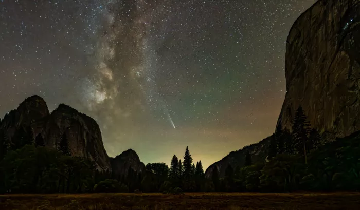 Lin, Ning: Yosemite, Via Lattea e Cometa