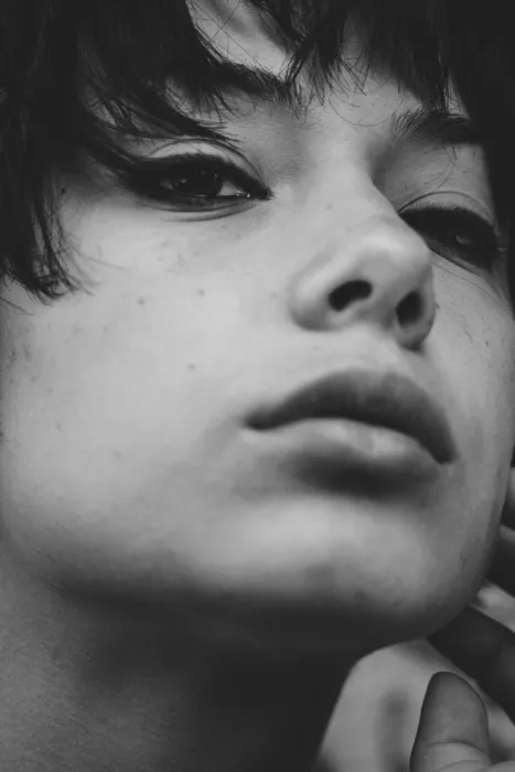 akyurt, engin: Joven muchacha
