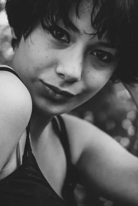 akyurt, engin: Jeune fille