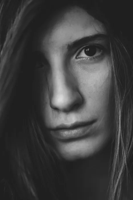 akyurt, engin: Joven muchacha