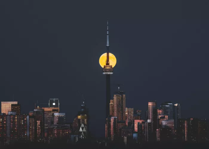 APA, Deng Larry: Ein Supermond der Jäger