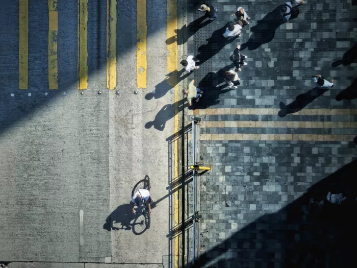 Chung, Ho Tong: Luz y sombra en la calle