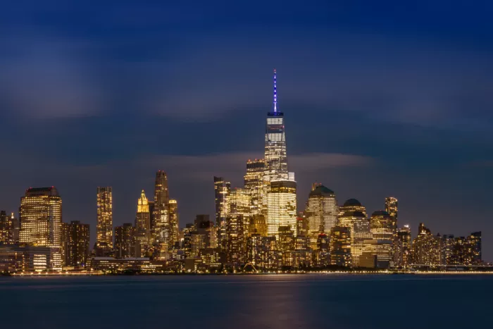 Viola, Melanie: Skyline del Lower Manhattan di notte