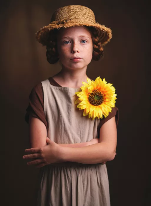 Ellbogen, Offer: La ragazza con il cappello