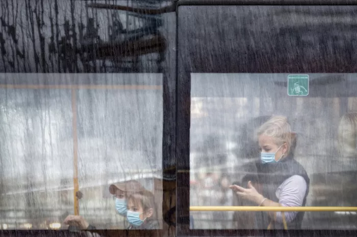 Melis, Maria Alberto: Fenster im Regen 111
