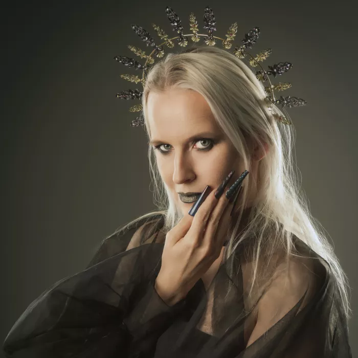 Budyta, Dariusz: Elegancia oscura