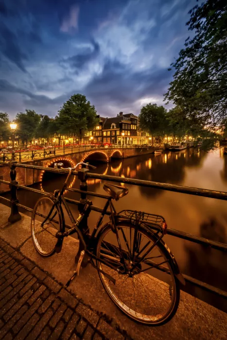 Viola, Melanie: AMSTERDAM Impressione serale da Brouwersgracht