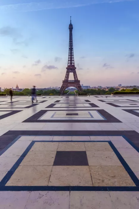 Viola, Melanie: Torre Eiffel atmosfera mattutina