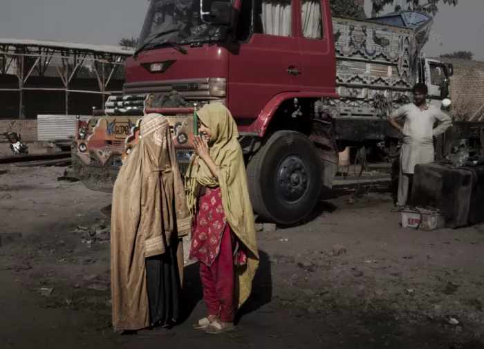 Molina, Elena: Confidenze nelle strade di Peshawar