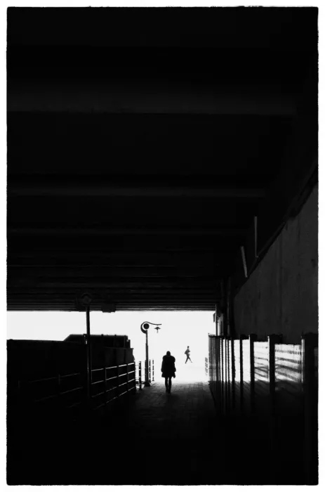 Kim, Parole: Alone