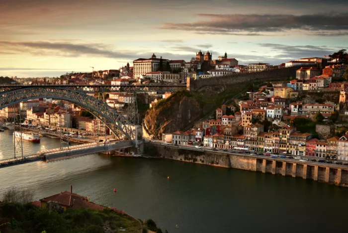 Suzano, Augusto José: Porto