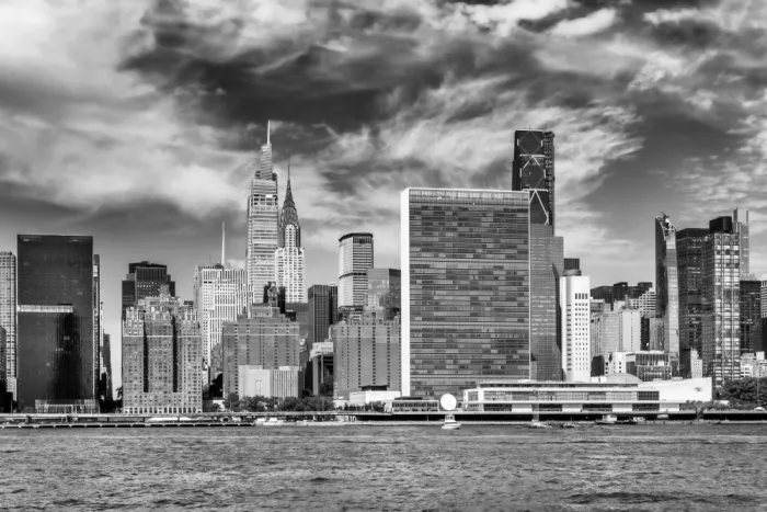 Viola, Melanie: NEW YORK CITY East River Skyline