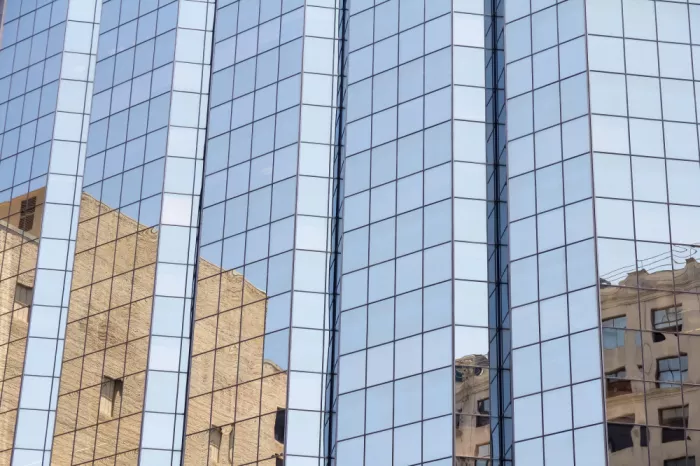 Windeknecht, Tom: Reflejos dinámicos del paisaje urbano
