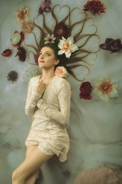 Budyta, Dariusz: Amor regado de flores