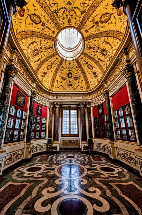 AFIAP, Uhrin Milan: Historia