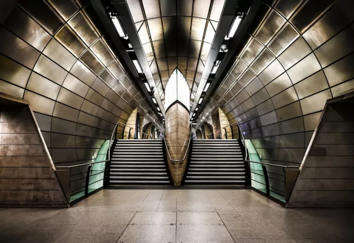 Orbach, Arnon: Stazione della metropolitana Westminster - Londra UK