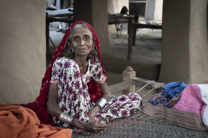 Molina, Elena: elder at a hindu community, Hyderabad
