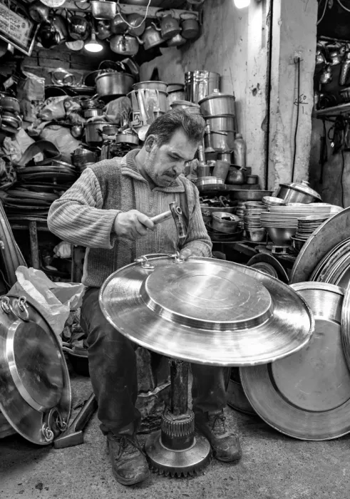Alsofey, Bashar: Lavoro manuale