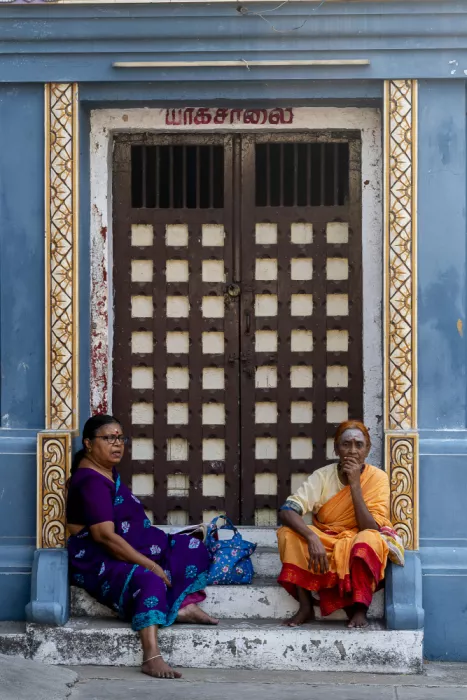 GV, BALASUBRAMANIAN: Gläubige im Tempel