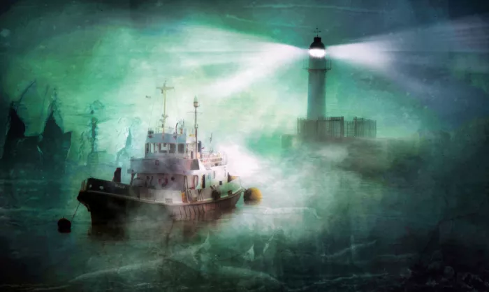 Kershaw, Lee: Harbour Lighthouse in Thick Green Soup Fog