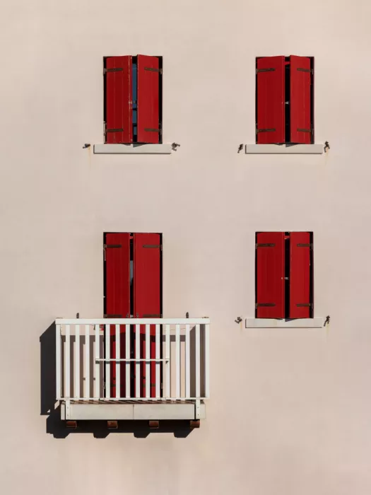 Comari, Andrea: Sombras distintas