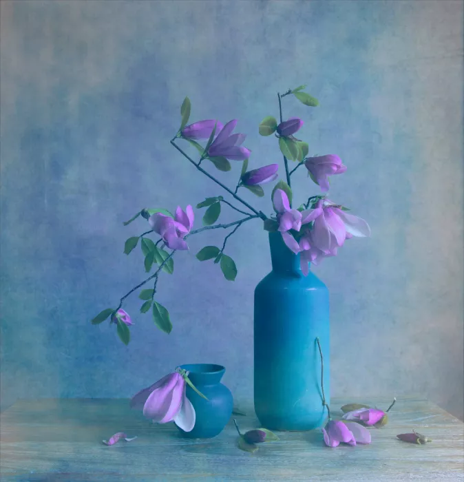 Zhou, Fangping: Magnolias en azul