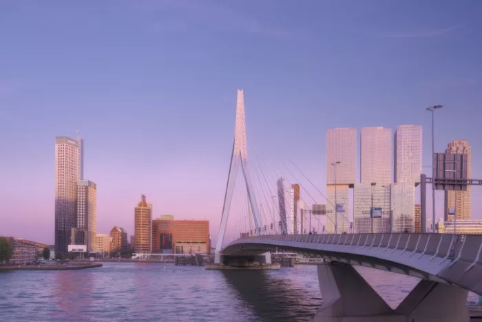 Baglietto, Oskar: Erasmusbrug