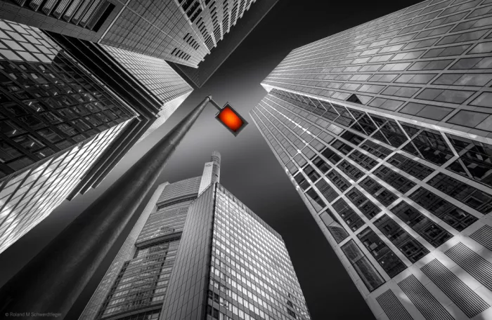 Schwerdtfeger, M Roland: Bank District II
