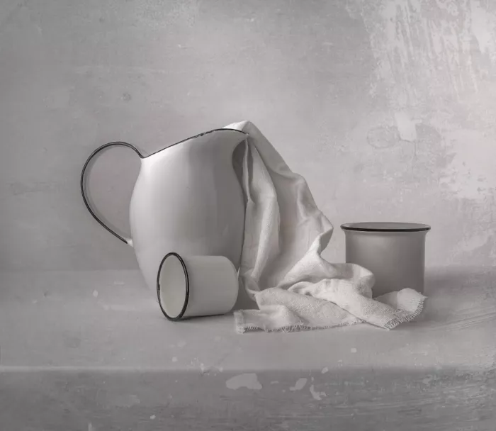 Perfoncio, Margareth: Monochrome