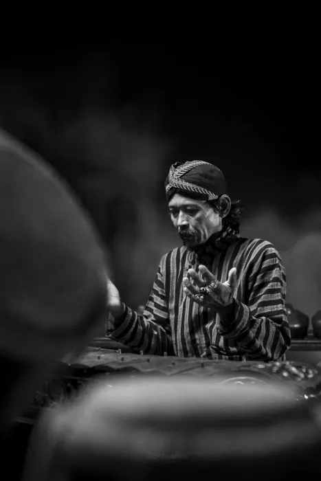 Wahyu, Bonifasius: Tirakad