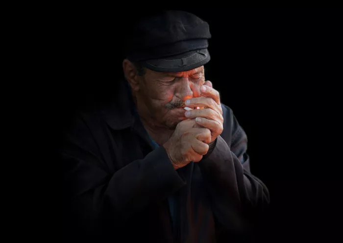 Papamanolis, Emanuel: Rozsvícení
