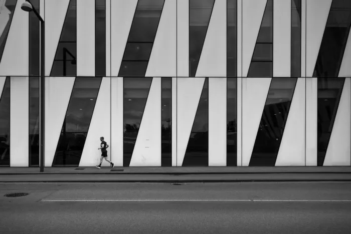 Muolo, Vito: Corriendo entre las geometrías