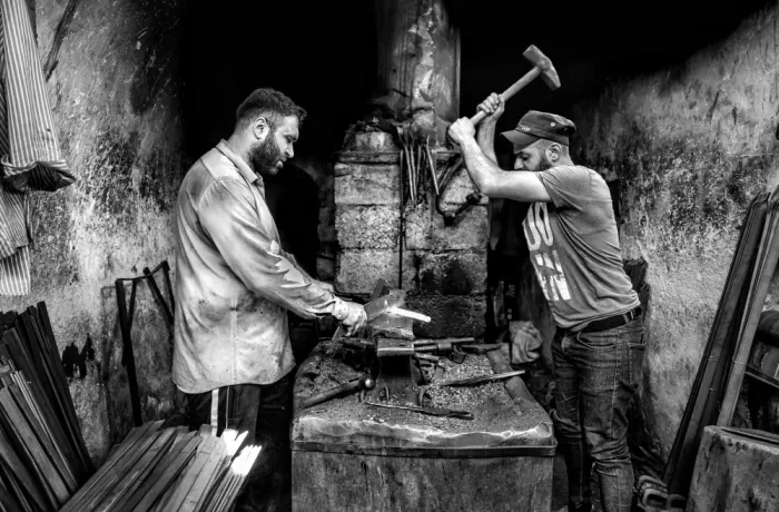 Alsofey, Bashar: Lavoro manuale _ Compagni di lavoro