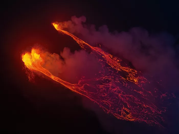 Ji, Shirley: Eruzione vulcanica